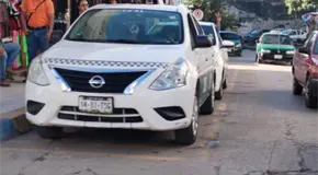 Taxistas aumentan tarifas sin aviso