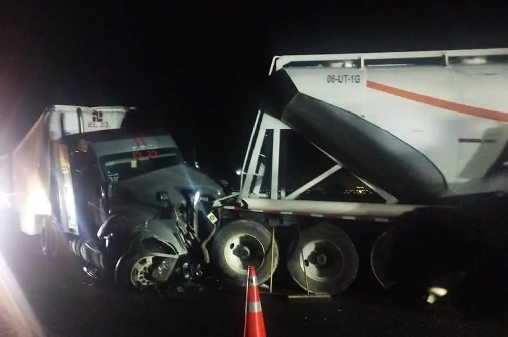 Fotos | Chocan tráileres en Libramiento Oriente