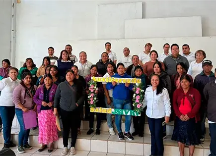 Capacitan a auxiliares de salud comunitarios