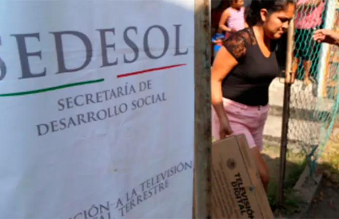 Libertad condicional a dos exservidores implicados en Estafa Maestra