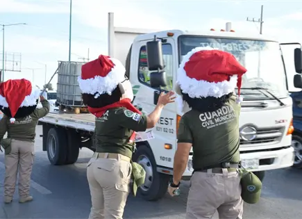 Policloses ya atienden a paisanos en Soledad Policloses ya atienden a paisanos en Soledad
