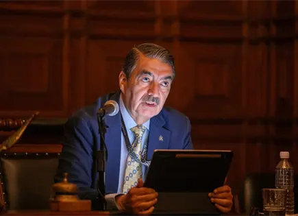 Zermeño advierte: si no hay elección en Derecho, él presentará terna Zermeño advierte: si no hay elección en Derecho, él presentará terna