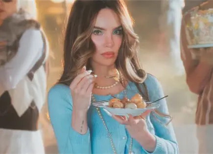 Belinda filma Heterocromía en casa embrujada