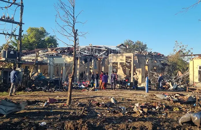 Militares atacan hospital en Myanmar