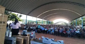 Organiz&oacute; SCT posada para transportistas