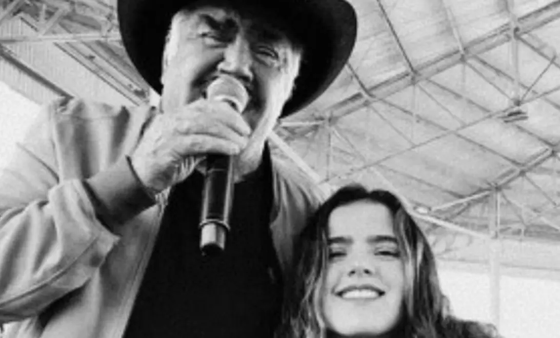 Camila Fernández rinde homenaje a Vicente Fernández a cuatro años de su muerte