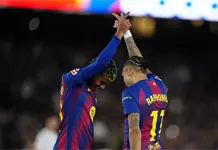 Doblete de Raphinha hace más líder al Barça Doblete de Raphinha hace más líder al Barça