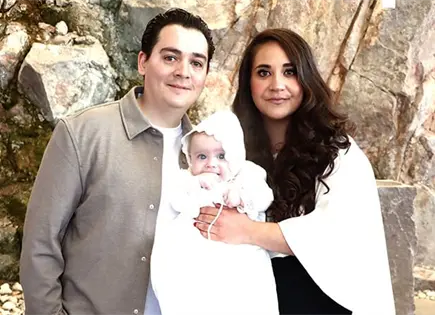 RECIBE EL BAUTISMO RECIBE EL BAUTISMO