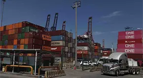 Reducen horario en los puertos