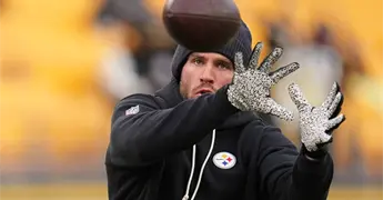 T.J. Watt se somete a cirugía