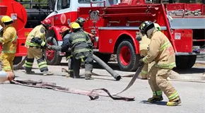 Buscan Bomberos aportación de Pozos Buscan Bomberos aportación de Pozos