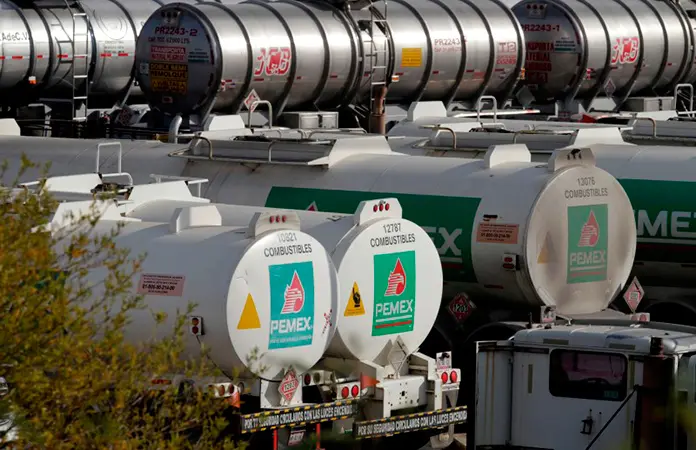 Cae inversión en Pemex 29%