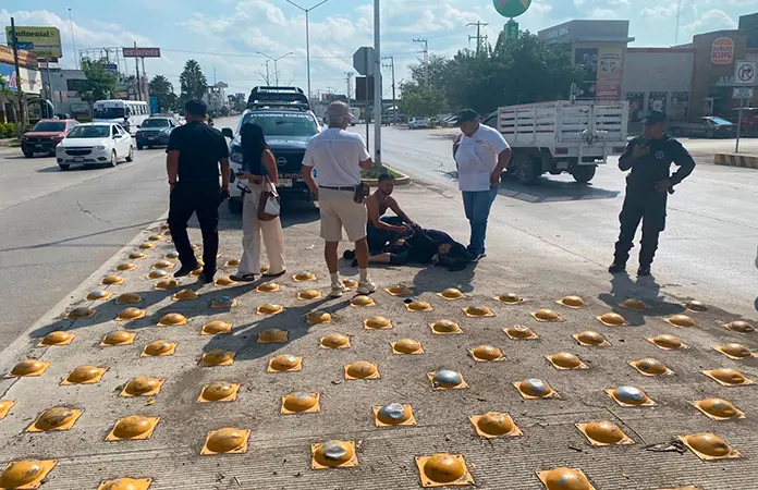 Camioneta atropella a una joven