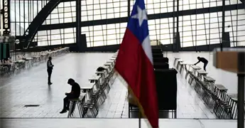 Chile vota en balotaje presidencial entre comunista y ultraderechista