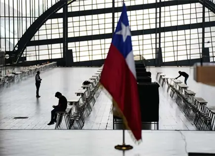 Chile vota en balotaje presidencial entre comunista y ultraderechista Chile vota en balotaje presidencial entre comunista y ultraderechista