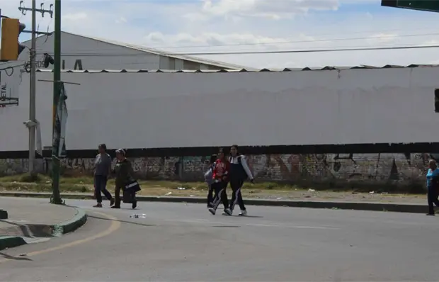 Colectivo denuncia falta de cruces peatonales seguros en SLP