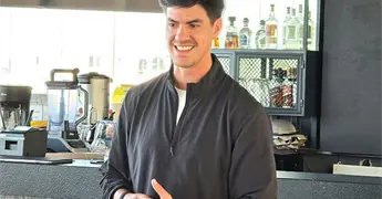 Dio conferencia preparador físico de ´Checo´ Pérez