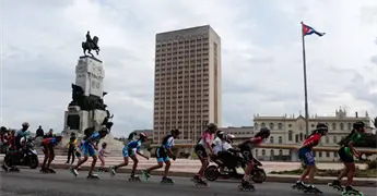 Exitoso Havana Skate Marathon re&uacute;ne a patinadores en La Habana