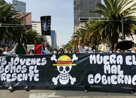 Marcha de la Generación Z congrega a 300 personas en CDMX Marcha de la Generación Z congrega a 300 personas en CDMX