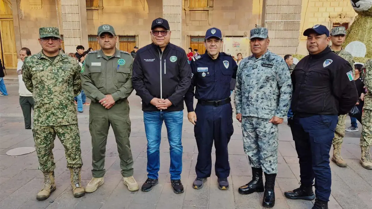 Operativo en Plaza de Armas.