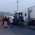 Conductor resulta herido en choque de dos tráilers Conductor resulta herido en choque de dos tráilers
