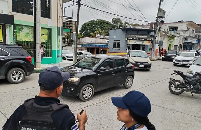 Critican trabajo de los agentes policiacos
