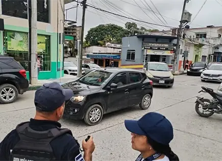 Critican trabajo de los agentes policiacos Critican trabajo de los agentes policiacos