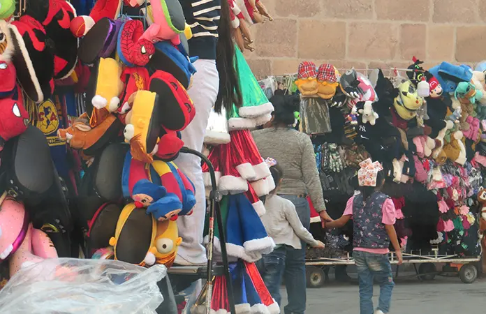 El comercio establecido culpa a las autoridades por bajas ventas