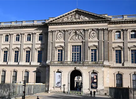 Empleados del Louvre votan huelga por condiciones laborales