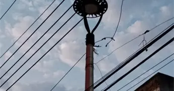 Exigen reparar alumbrado p&uacute;blico de la calle Hidalgo