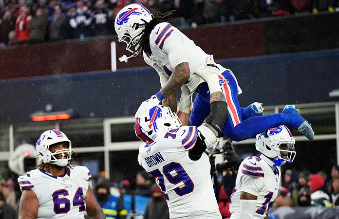 Feroz remontada de Bills ante Patriots