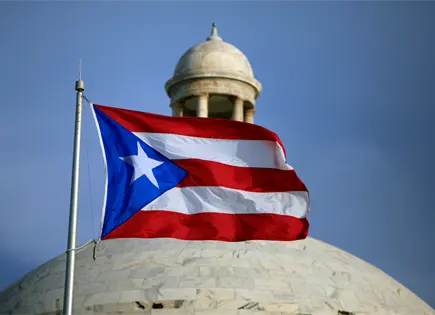 Gobernadora de Puerto Rico firma ley que restringe acceso a información pública