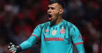 Luis Garc&iacute;a aprovecha la oportunidad y se corona campe&oacute;n