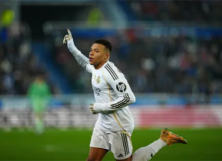 Real Madrid vence al Alavés con gol de Mbappé en La Liga Real Madrid vence al Alavés con gol de Mbappé en La Liga