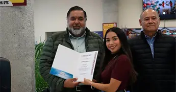 Reconocen a alumnos destacados del TecNM
