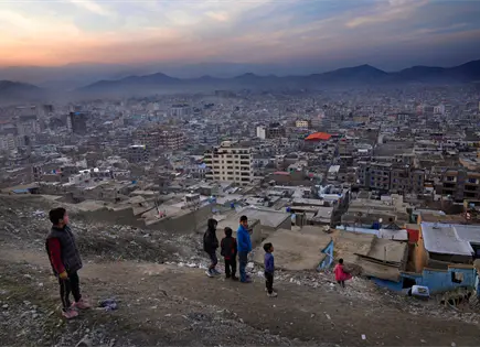 Vecinos de Afganist&aacute;n se Re&uacute;nen en Ir&aacute;n para Coordinar Desaf&iacute;os Regionales