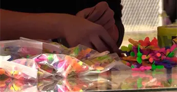 Venta clandestina de pirotecnia menor