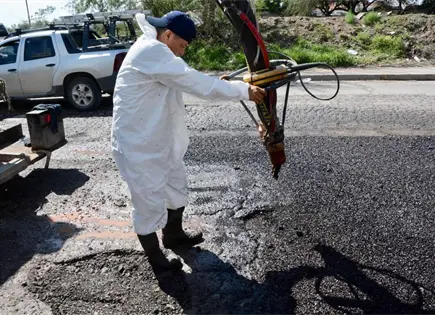 Atienden 85% de baches reportados en la capital