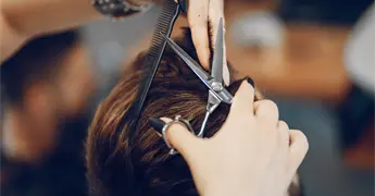 Cortes de Cabello que Rejuvenecen: Tendencias y Consejos