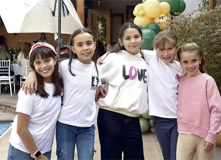 MACARENA &iexcl;ENORME!