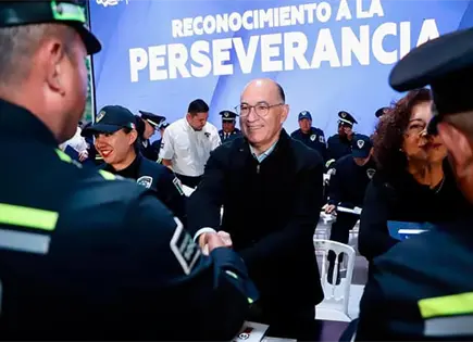 Policía Municipal, fuerte, digna y profesional: Alcalde Policía Municipal, fuerte, digna y profesional: Alcalde