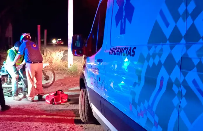 Chocan motociclistas, dos personas lesionadas