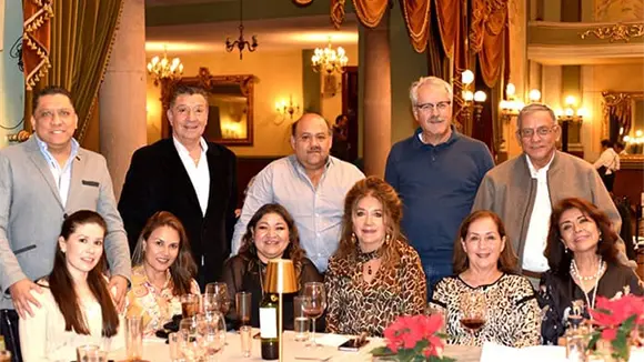 CONVIVEN SOCIOS DE LA LONJA