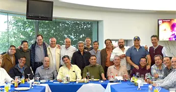 &iexcl;&Eacute;POCA DE CELEBRAR!