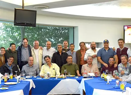 &iexcl;&Eacute;POCA DE CELEBRAR!