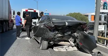 Galer&iacute;a | Trasladan a dos heridos en carambola sobre la 57