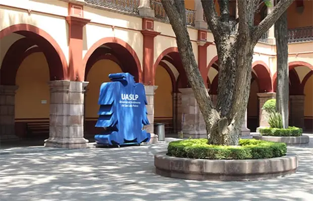 Con amparos, buscan no pagar cuotas en UASLP