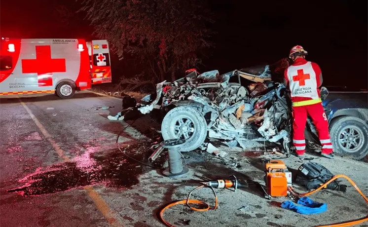 Dos muertos y una mujer grave tras fatal choque en la Valles–Naranjo