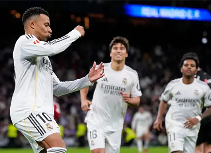Kylian Mbapp&eacute; iguala r&eacute;cord de goles de Cristiano Ronaldo en victoria del Real Madrid sobre Sevilla