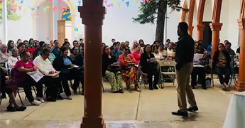 Laicos concluyen su semestre de formaci&oacute;n